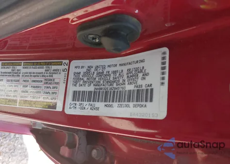 2008 Toyota Corolla Ce z USA, uszkodzony, nr VIN 1NXBR32E18Z945760